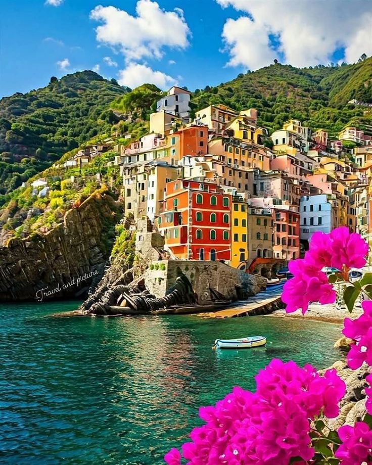 Galleria 2: piazza al tramonto